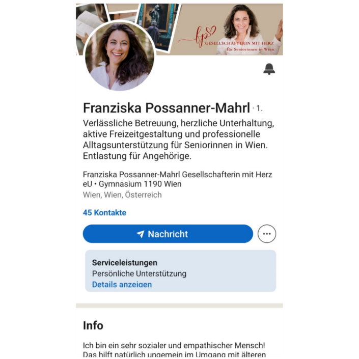 Zu sehen ist das Profil einer Kundin auf Linkedin. Sie lächelt in die Kamera.